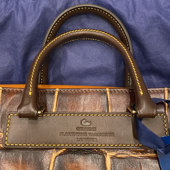 Vintage Dooney and Bourke crocodile print bag - Picture 5 of 13